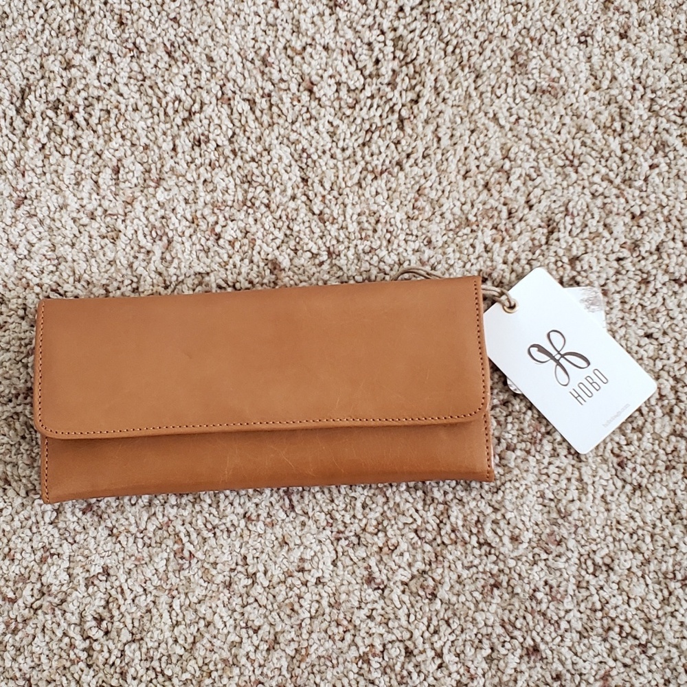 NWT! HOBO CARMEL LEATHER WALLET